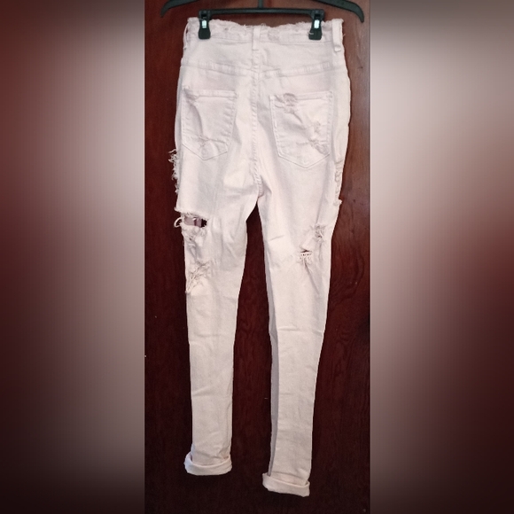 🌞Pink Destructed Skinny Jeans - Picture 2 of 3